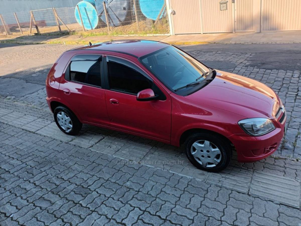 CHEVROLET - CELTA - 2012/2012 - Vermelha - R$ 32.000,00