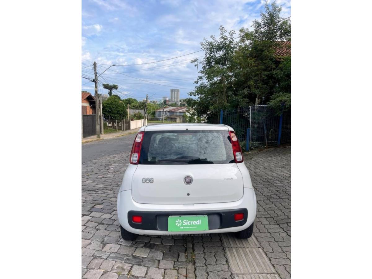 FIAT - UNO - 2011/2012 - Branca - R$ 27.000,00