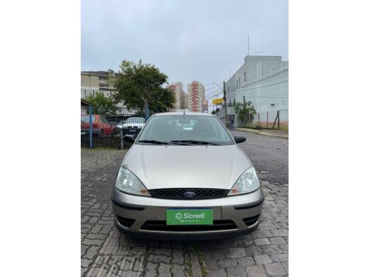 FORD - FOCUS - 2009/2009 - Prata - R$ 31.000,00