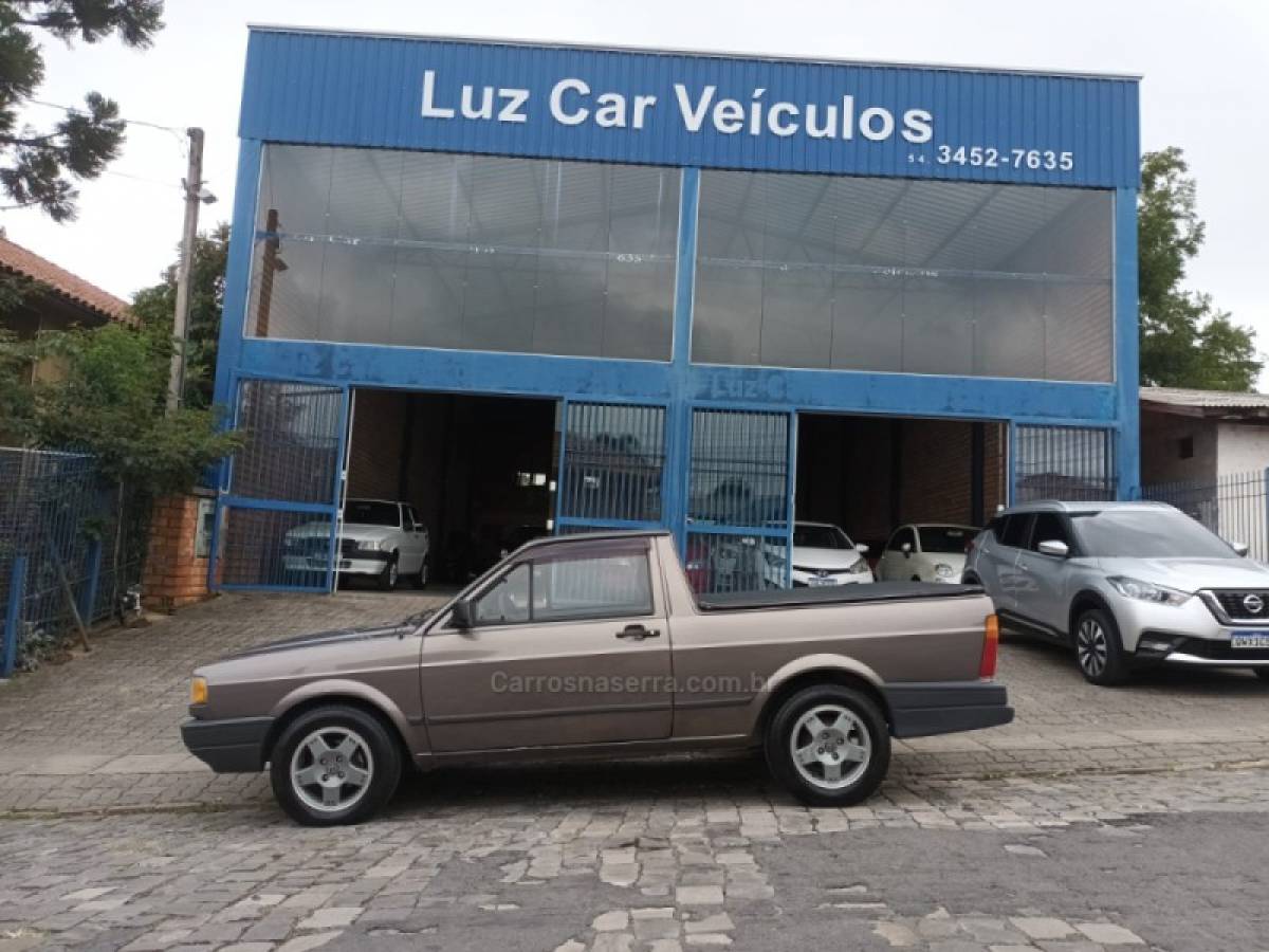VOLKSWAGEN - SAVEIRO - 1995/1995 - Bege - R$ 32.000,00