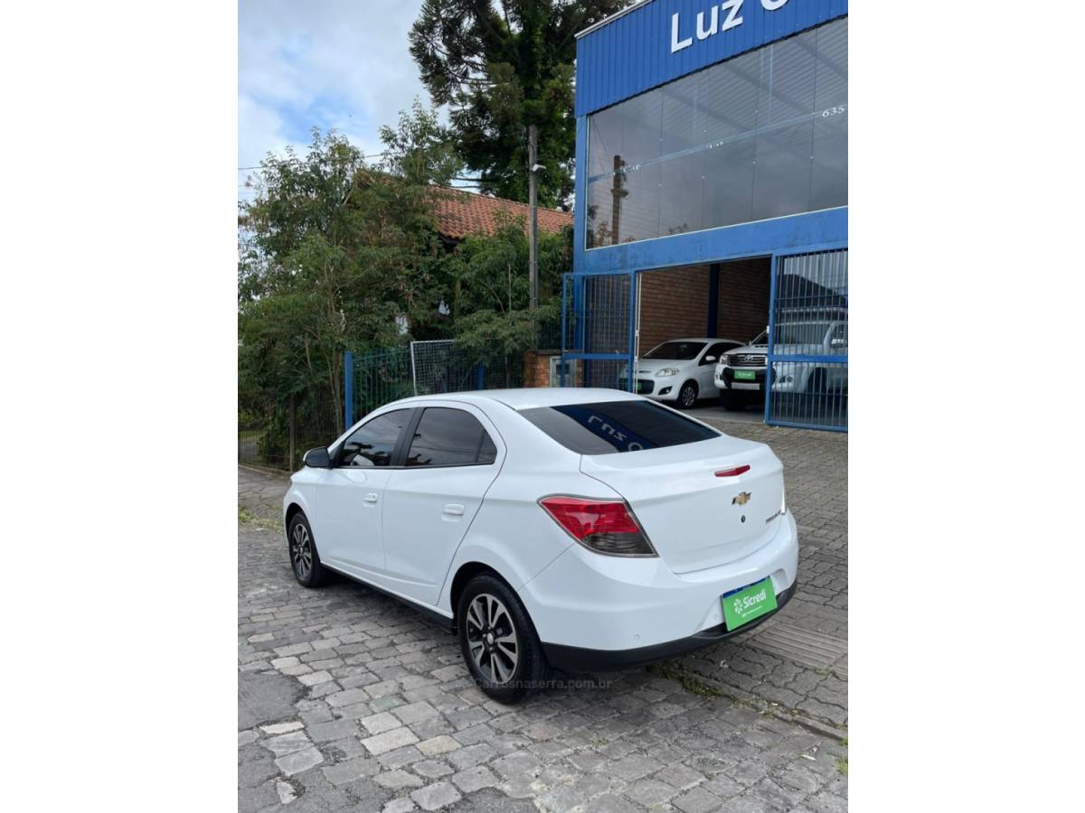 CHEVROLET - PRISMA - 2014/2015 - Branca - R$ 57.000,00