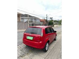 FORD - FIESTA - 2010/2011 - Vermelha - R$ 36.000,00