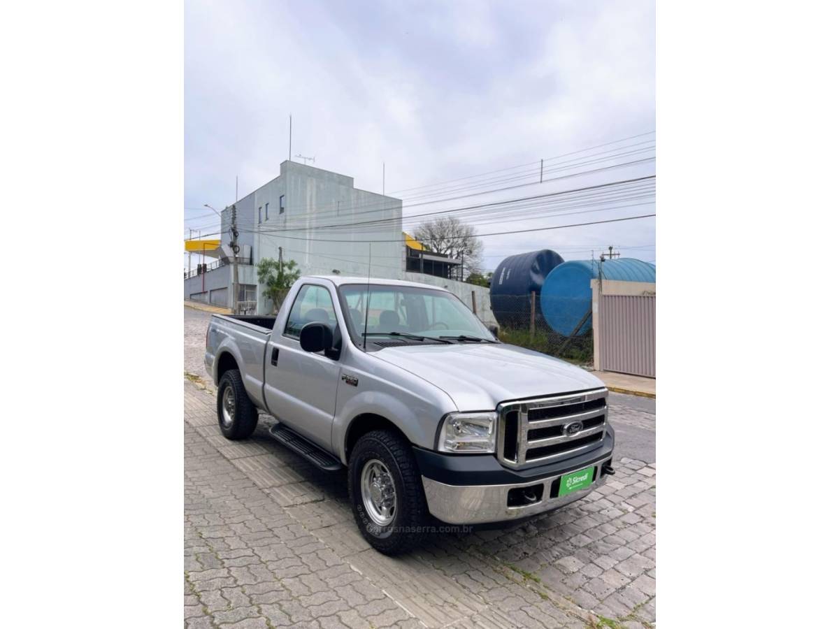 FORD - F-250 - 2000/2000 - Prata - R$ 155.000,00