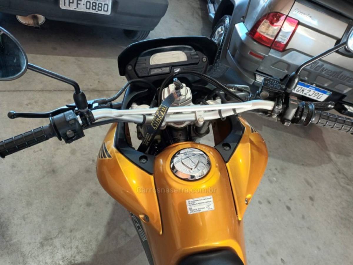 HONDA - XRE 300 - 2009/2010 - Amarela - R$ 16.500,00