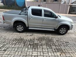 TOYOTA - HILUX - 2009/2009 - Prata - R$ 85.000,00