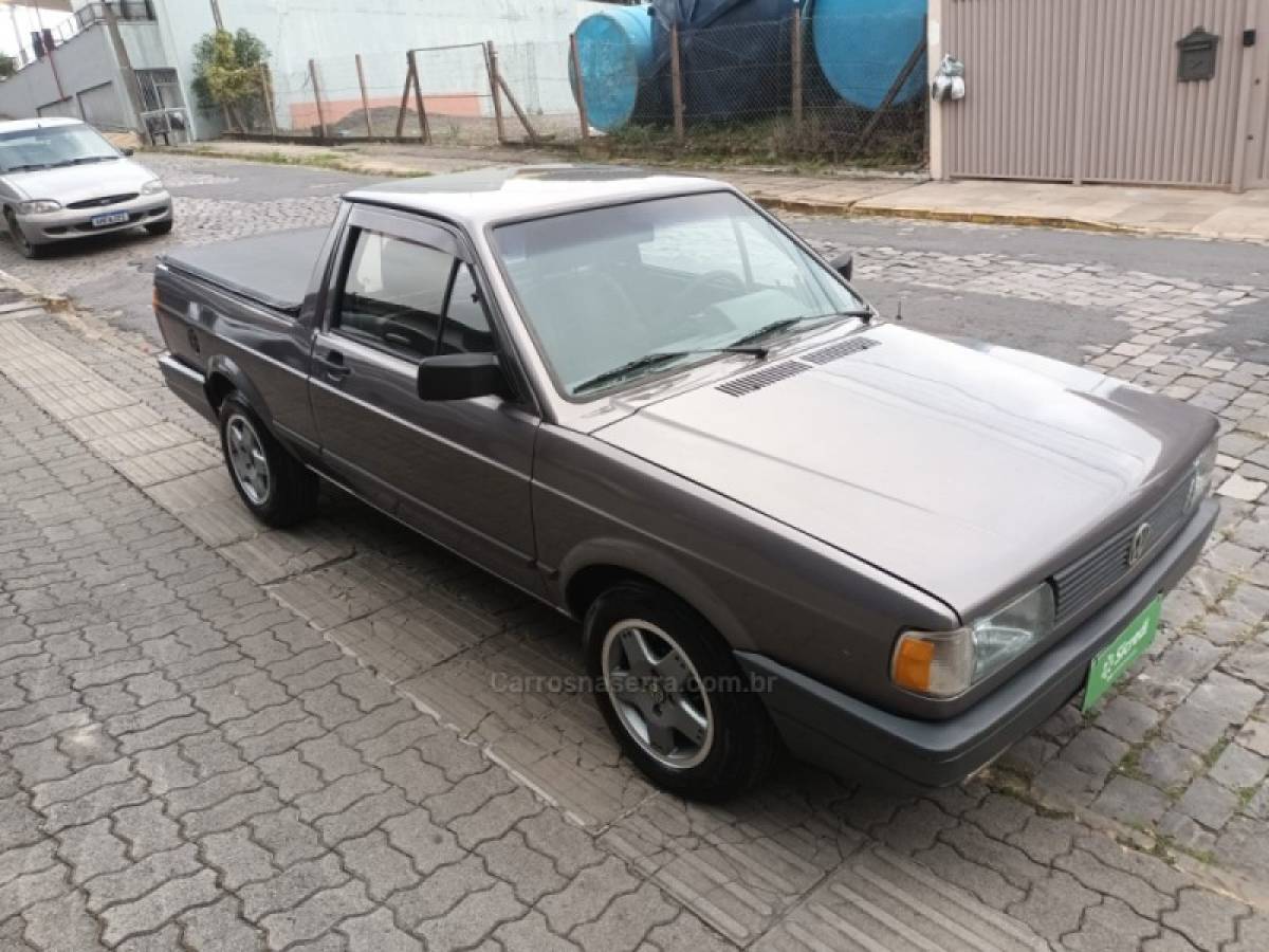 VOLKSWAGEN - SAVEIRO - 1995/1995 - Bege - R$ 32.000,00