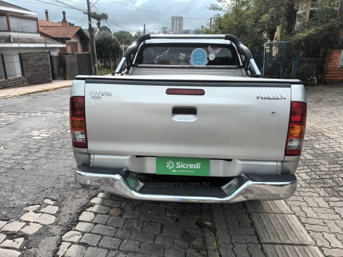 TOYOTA - HILUX - 2009/2009 - Prata - R$ 85.000,00