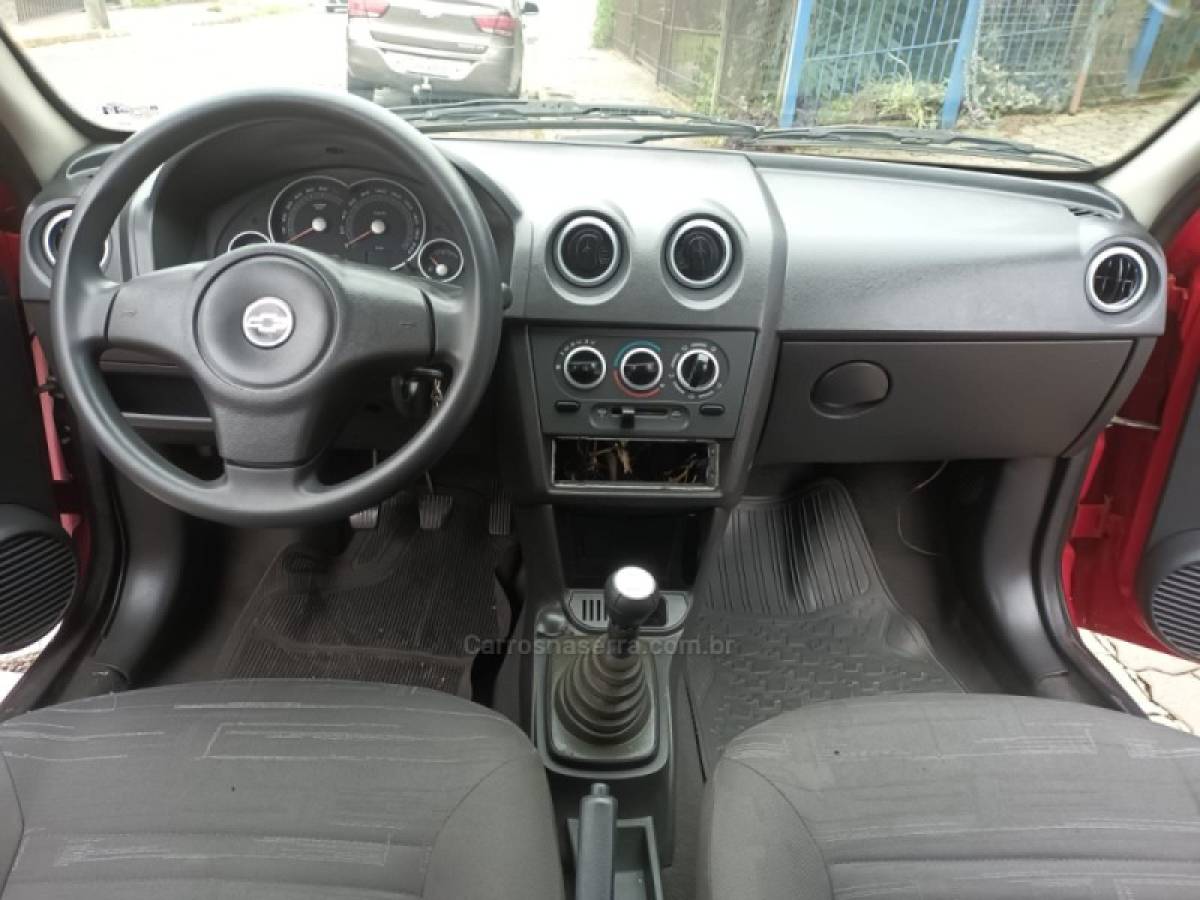 CHEVROLET - PRISMA - 2007/2008 - Vermelha - R$ 27.900,00