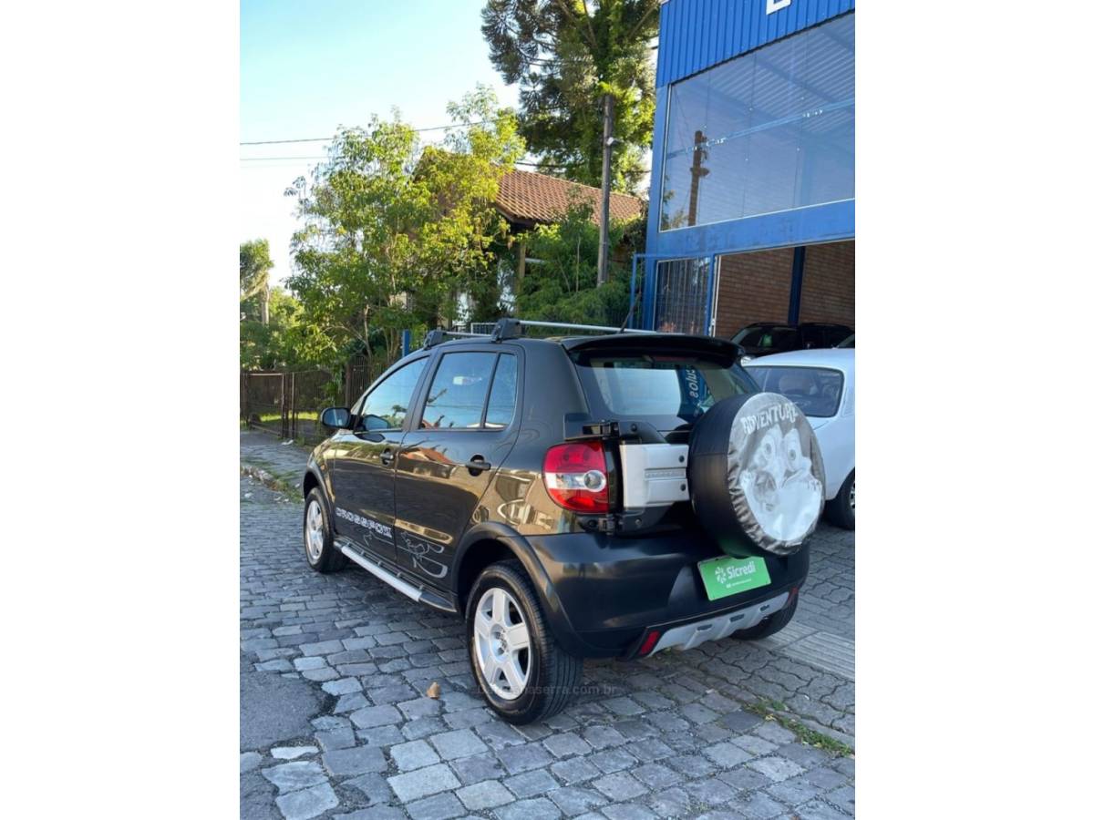 VOLKSWAGEN - CROSSFOX - 2007/2008 - Verde - R$ 34.900,00