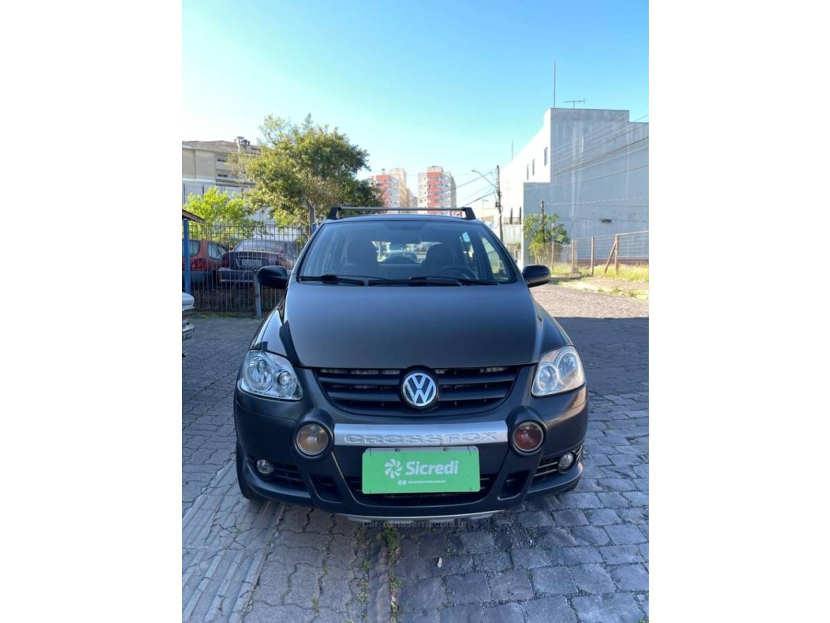 VOLKSWAGEN - CROSSFOX - 2007/2008 - Verde - R$ 34.900,00