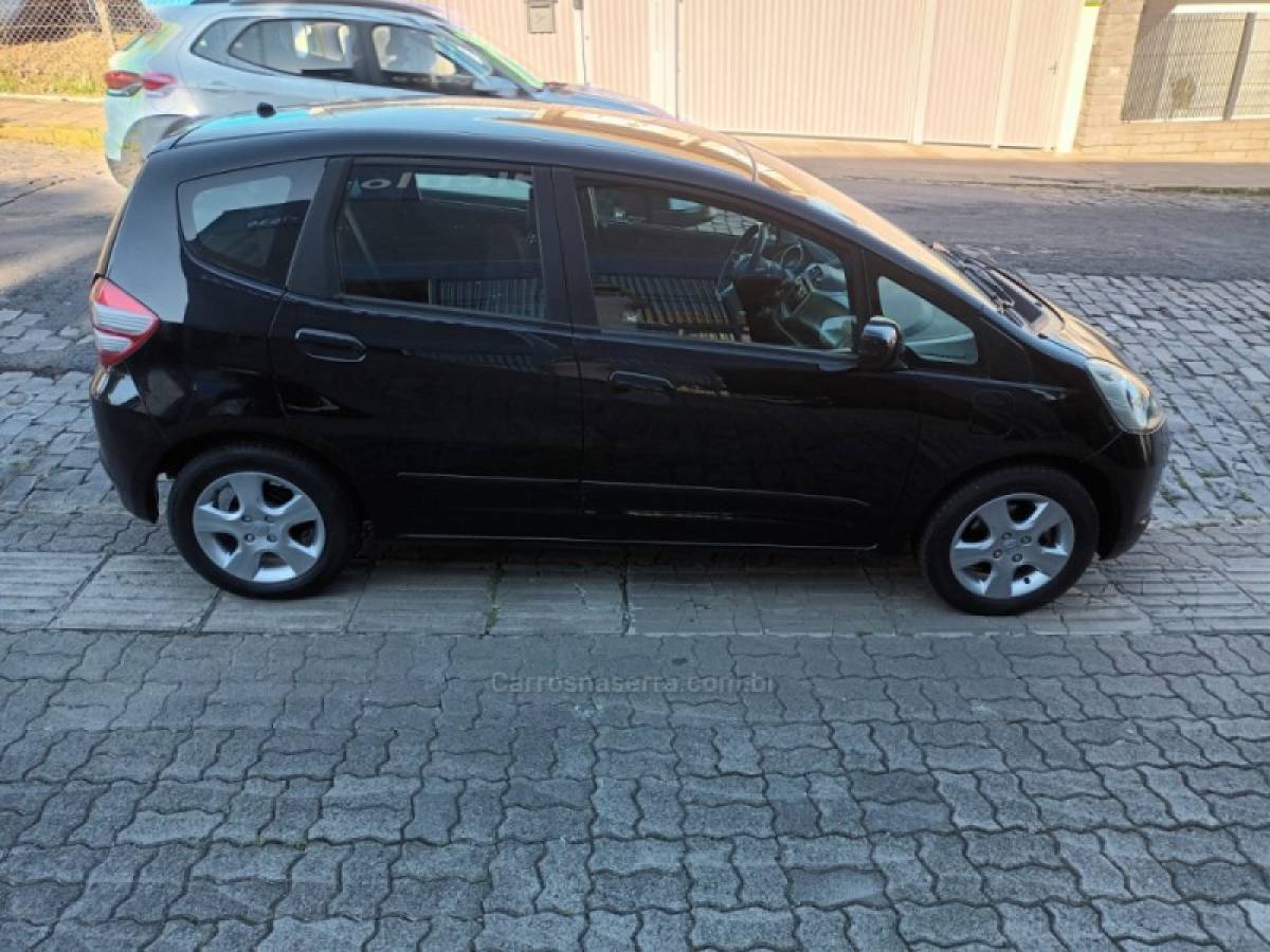HONDA - FIT - 2008/2009 - Preta - R$ 39.500,00