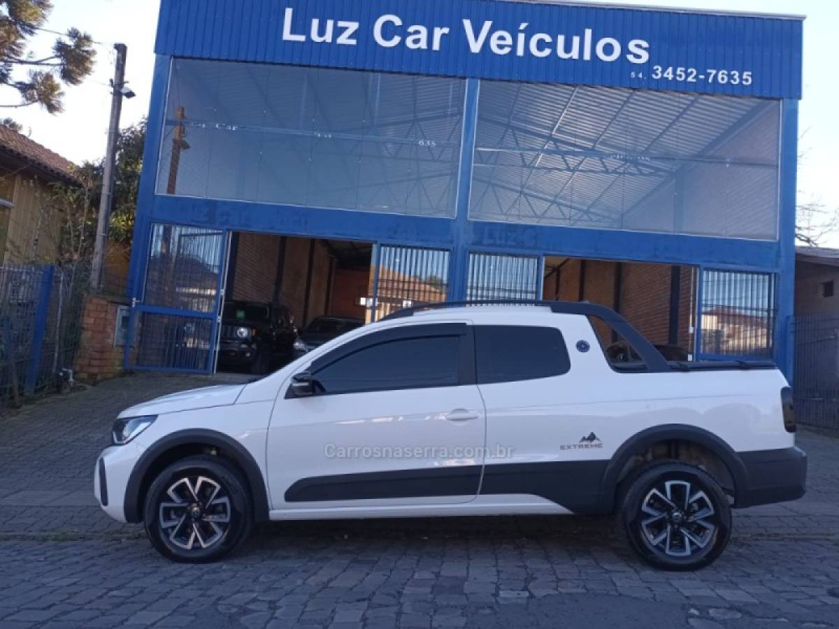 VOLKSWAGEN - SAVEIRO - 2024/2025 - Branca - R$ 111.000,00