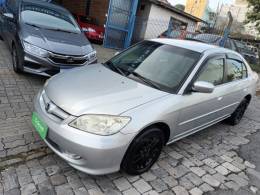 HONDA - CIVIC - 2005/2006 - Prata - R$ 32.000,00