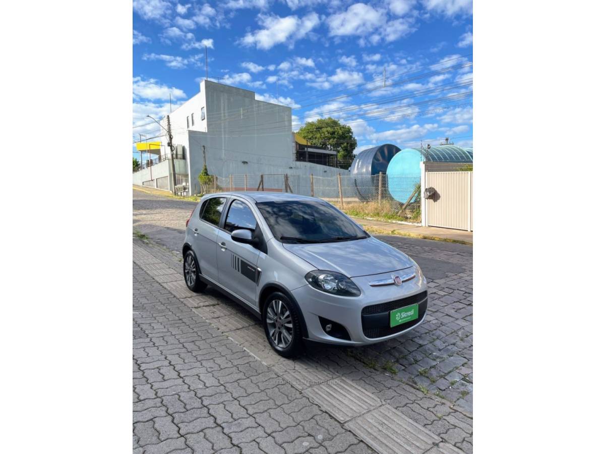 FIAT - PALIO - 2013/2014 - Prata - R$ 44.000,00