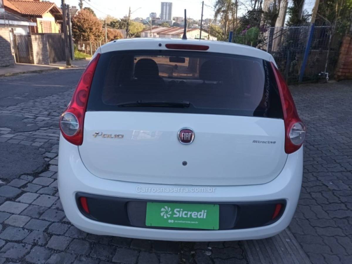 FIAT - PALIO - 2013/2013 - Branca - R$ 37.000,00