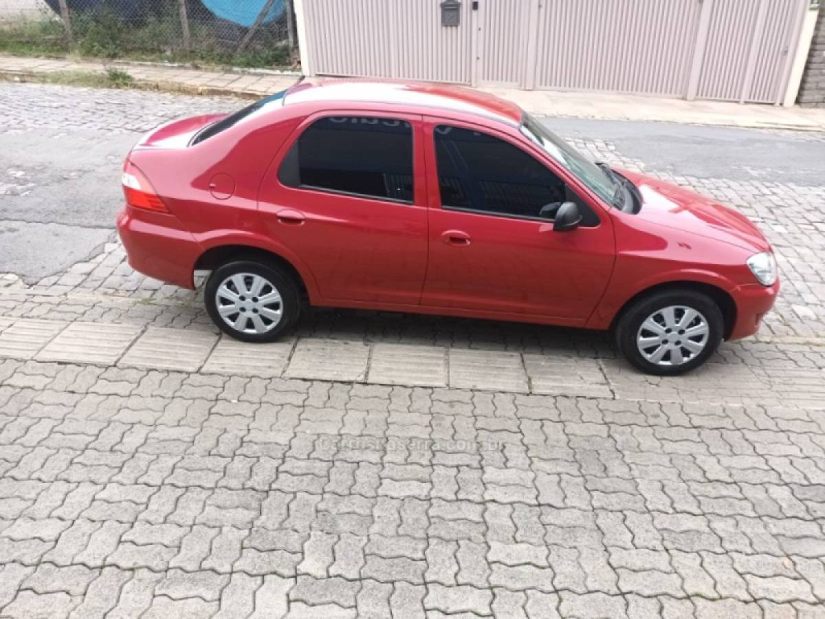 CHEVROLET - PRISMA - 2007/2008 - Vermelha - R$ 27.900,00