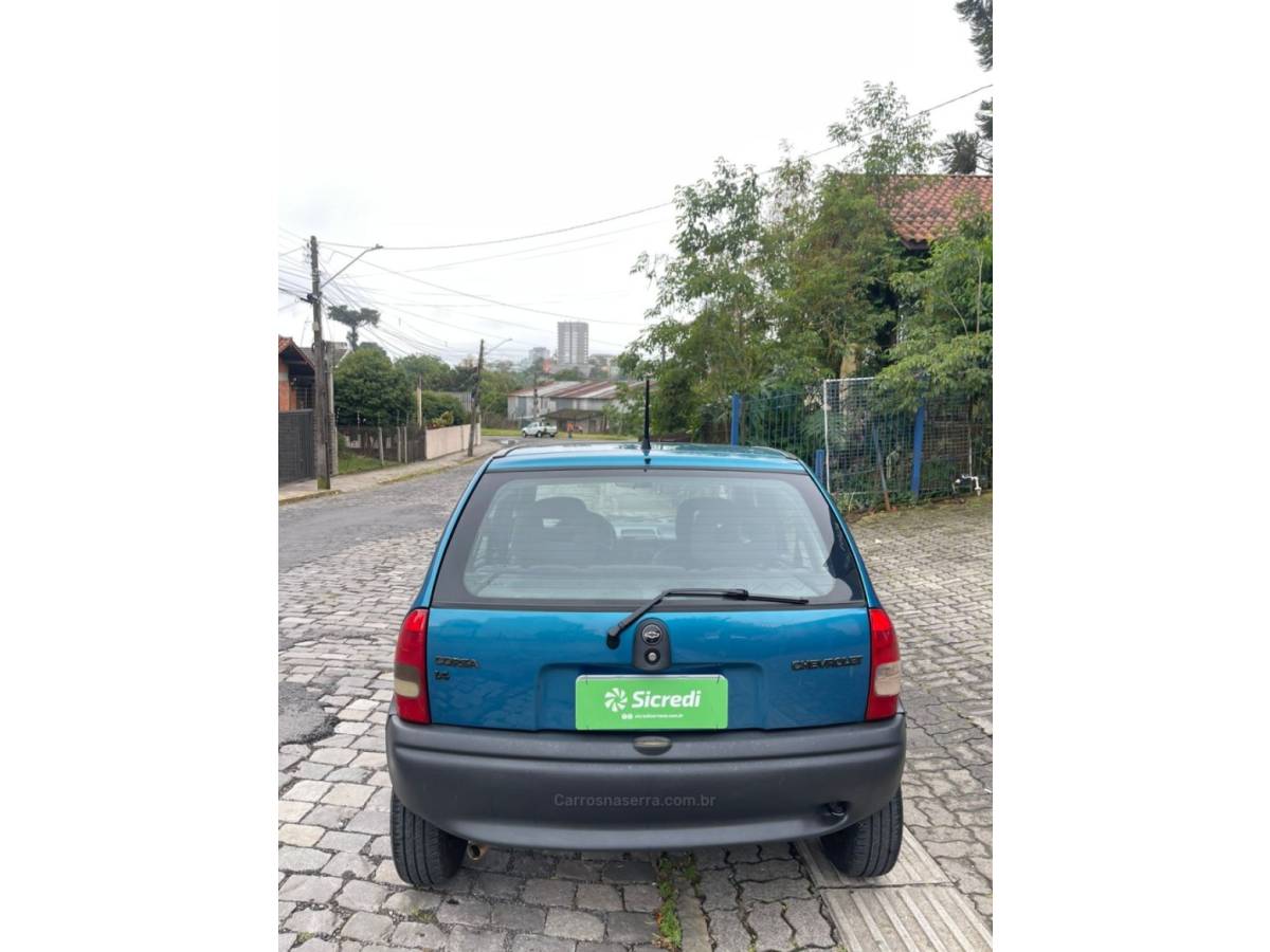 CHEVROLET - CORSA - 1995/1996 - Azul - R$ 18.000,00
