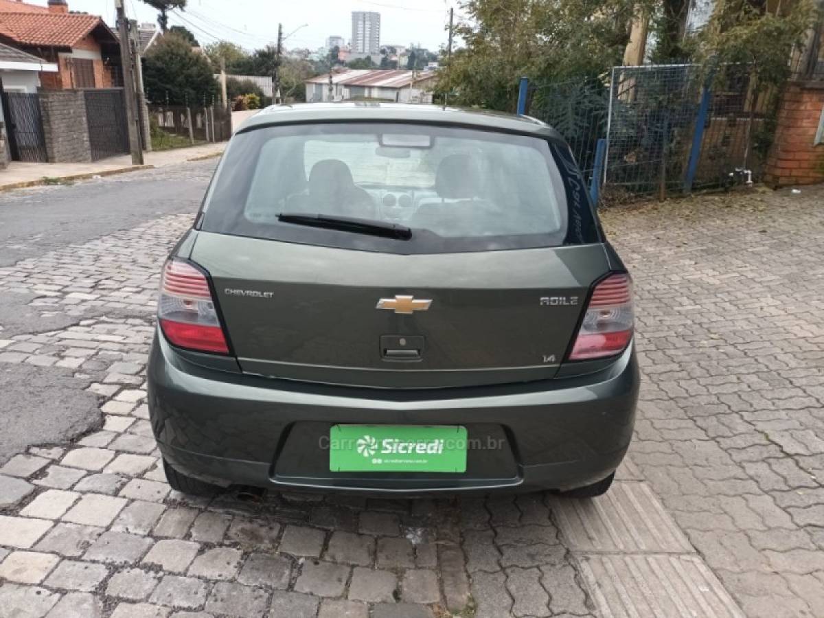 CHEVROLET - AGILE - 2009/2010 - Verde - R$ 35.900,00