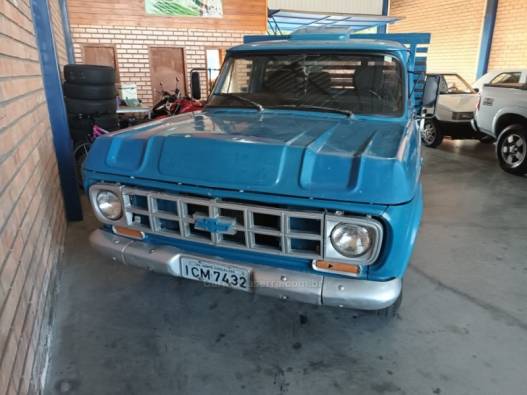 CHEVROLET - D10 - 1982/1982 - Azul - R$ 32.000,00