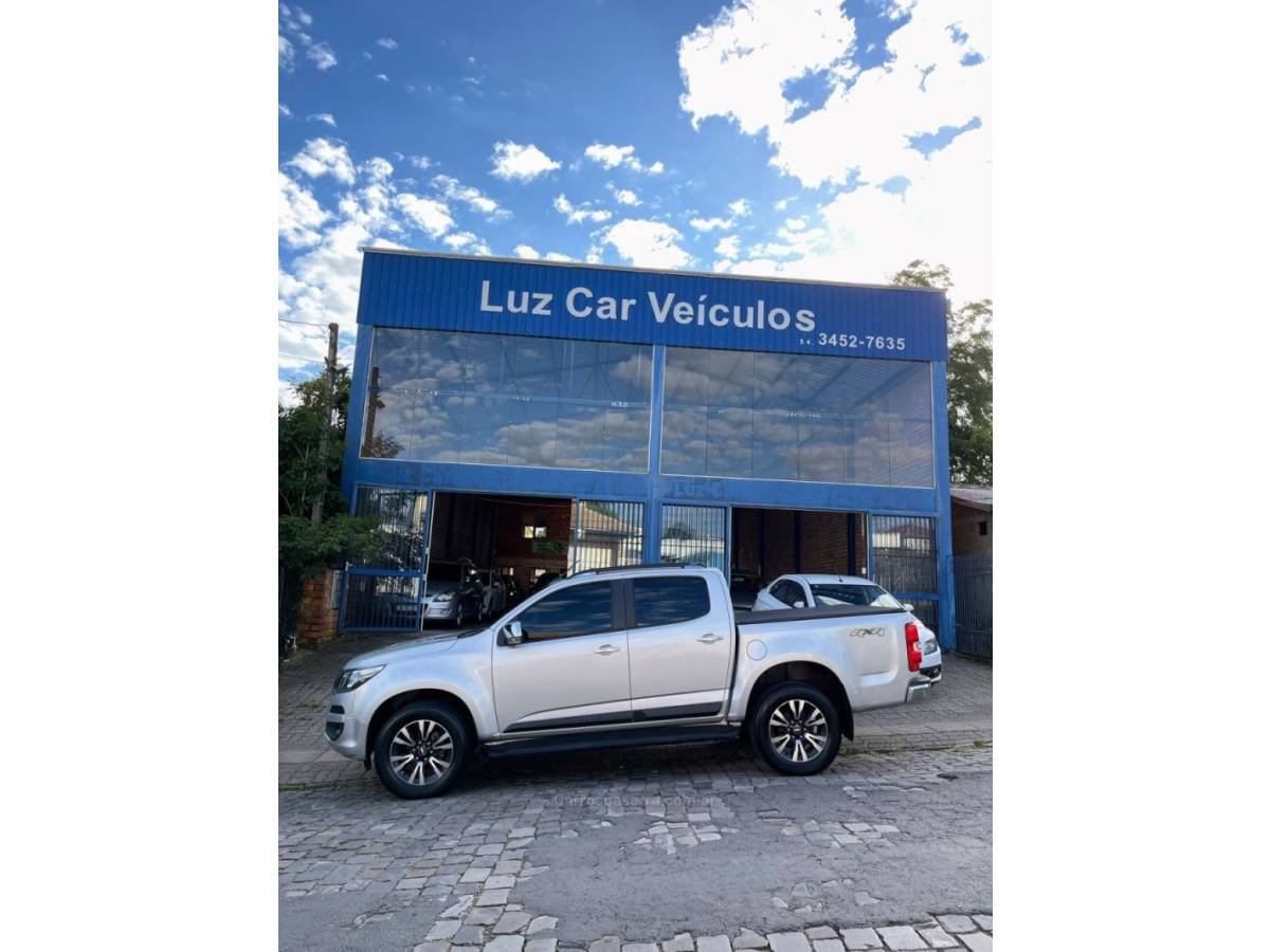 CHEVROLET - S10 - 2016/2017 - Prata - R$ 133.000,00