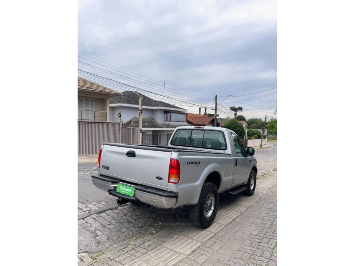 FORD - F-250 - 2000/2000 - Prata - R$ 155.000,00