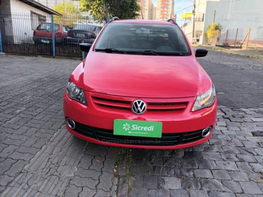 VOLKSWAGEN - SAVEIRO - 2011/2012 - Vermelha - R$ 46.000,00