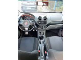 FIAT - PALIO - 2013/2014 - Prata - R$ 44.000,00