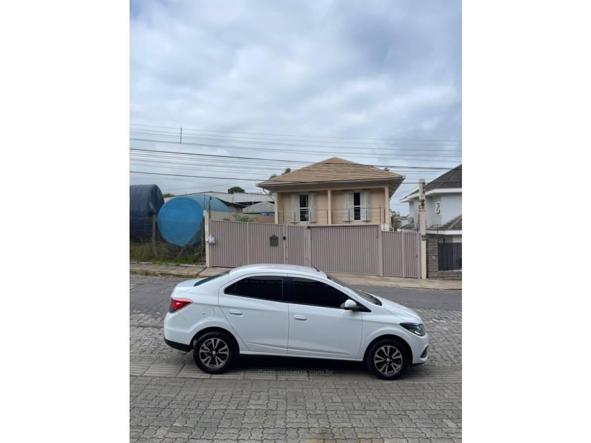 CHEVROLET - PRISMA - 2014/2015 - Branca - R$ 57.000,00