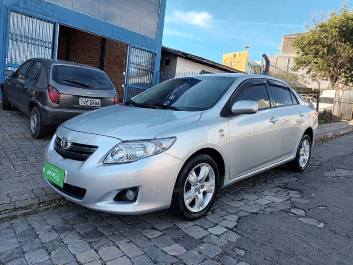 TOYOTA - COROLLA - 2010/2011 - Prata - R$ 57.000,00