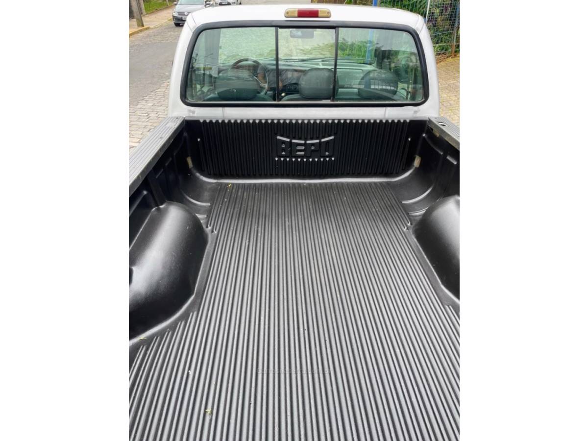 FORD - F-250 - 2000/2000 - Prata - R$ 155.000,00