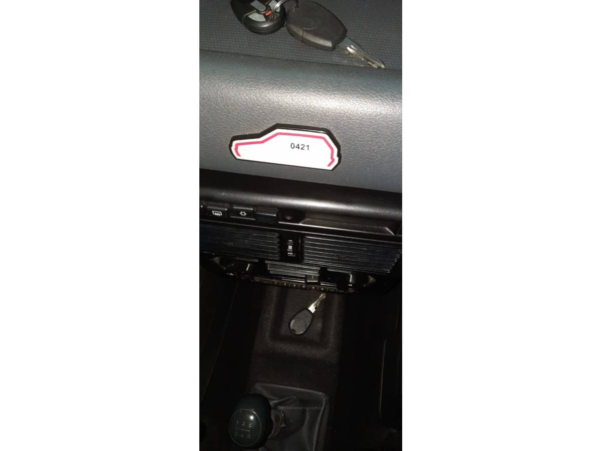 FIAT - UNO - 2013/2013 - Verde - R$ 38.000,00