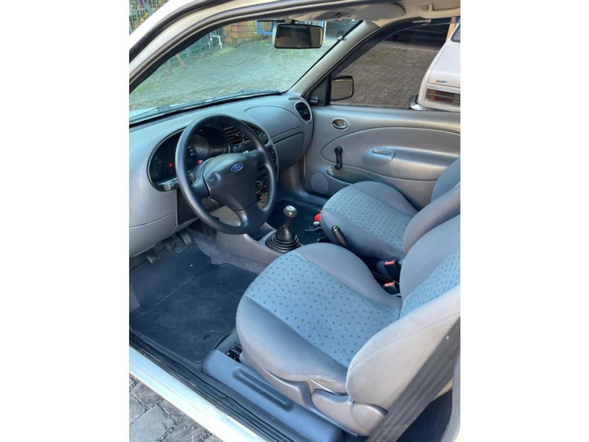 FORD - COURIER - 2012/2012 - Branca - R$ 39.000,00