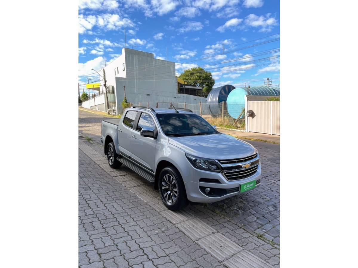 CHEVROLET - S10 - 2016/2017 - Prata - R$ 133.000,00